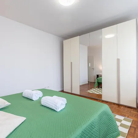 Picasso Residency Near Parma's Finest Gems 帕爾馬