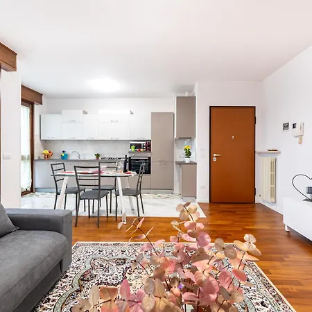 Διαμέρισμα Picasso Residency Near Parma's Finest Gems