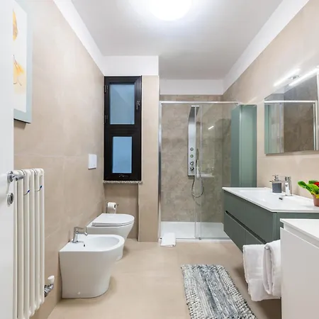 Picasso Residency Near Parma's Finest Gems * 帕爾馬