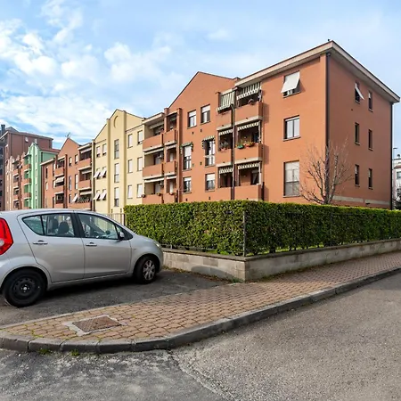 Picasso Residency Near Parma's Finest Gems * 帕爾馬