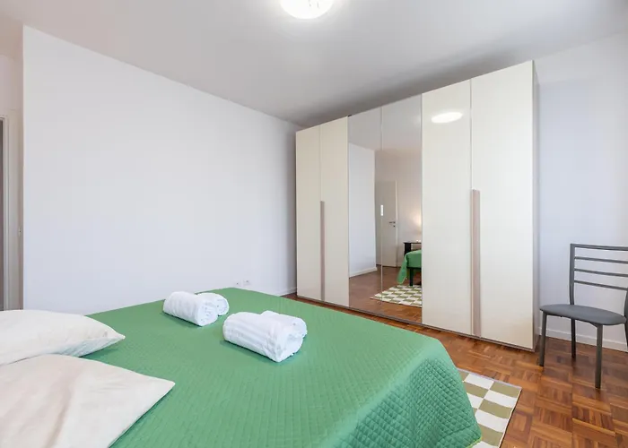 Picasso Residency Near Parma's Finest Gems Πάρμα