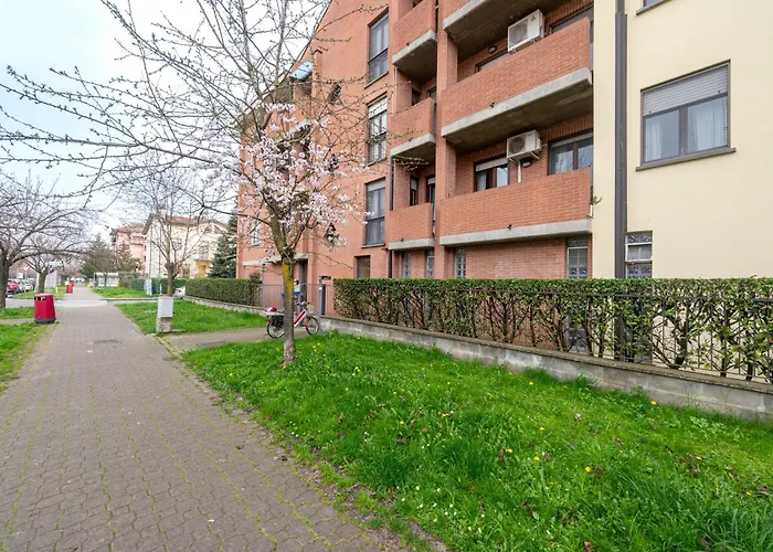 Picasso Residency Near Parma's Finest Gems Πάρμα